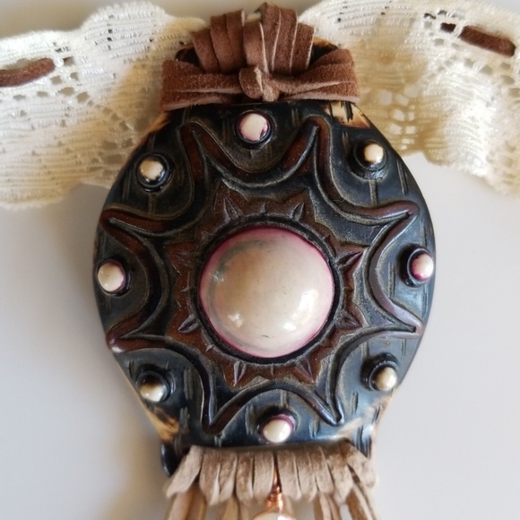 Lace, Leather & Coconut Shell Choker - Picture 3 of 8